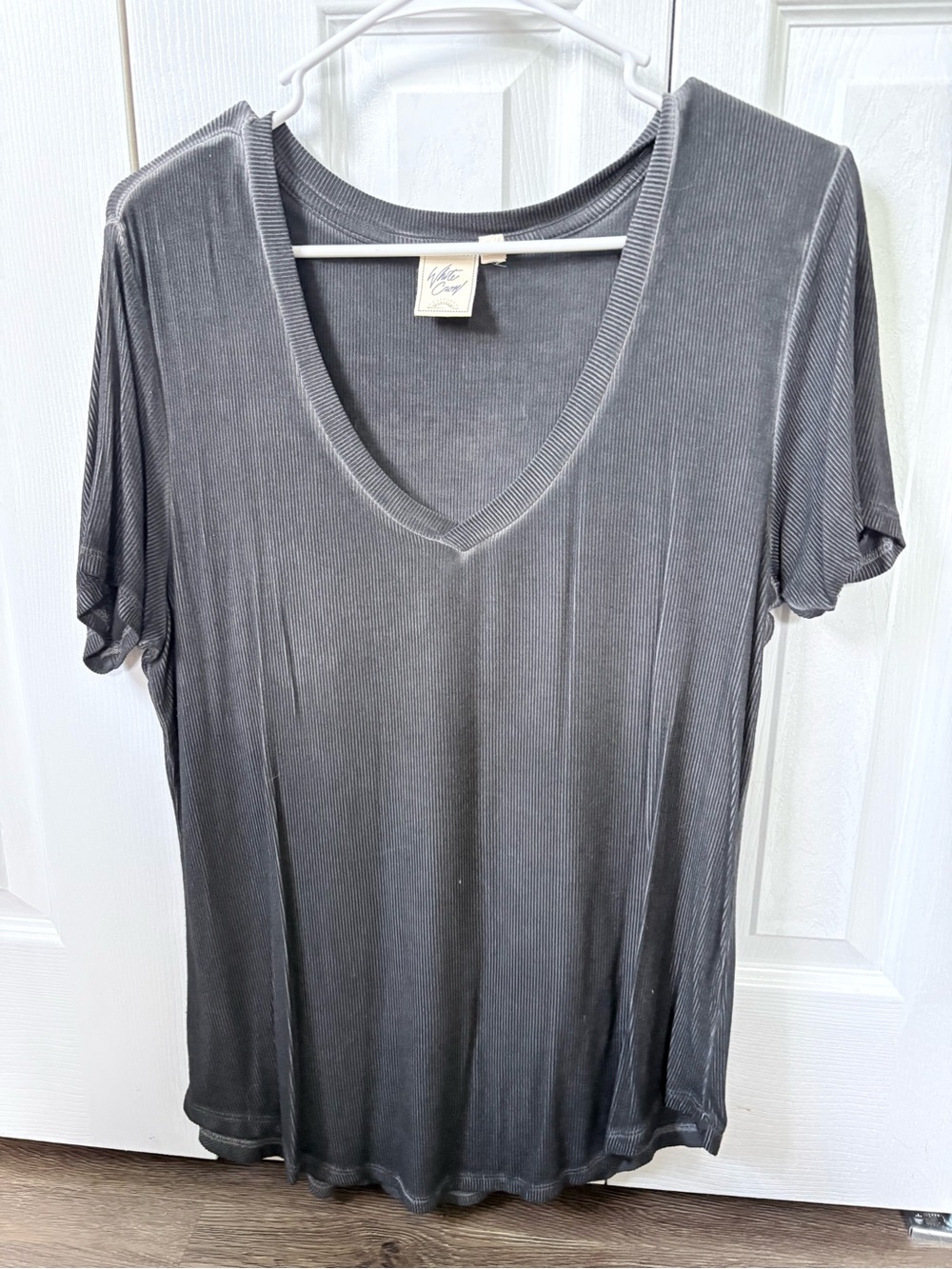 White Crow Women's Gray V-Neck Short Sleeve Tee